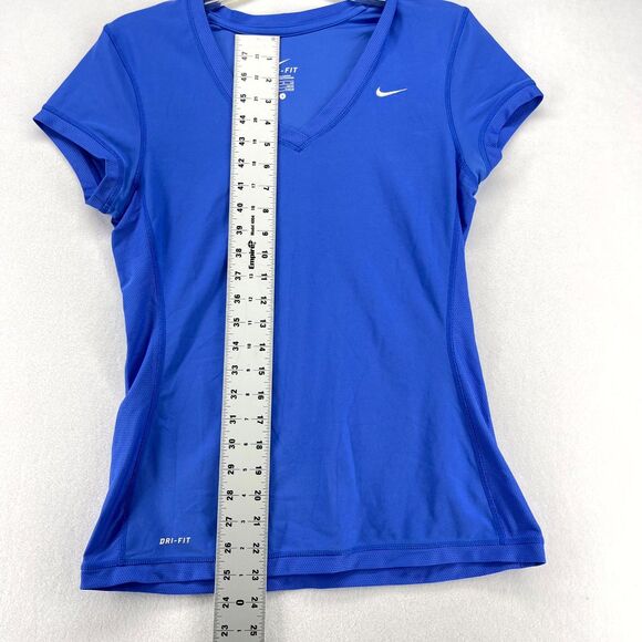 Nike Dri-Fit V-Neck Athletic Tshirt Ladies Size S (4-6) White Embroidery‎ - Picture 10 of 10